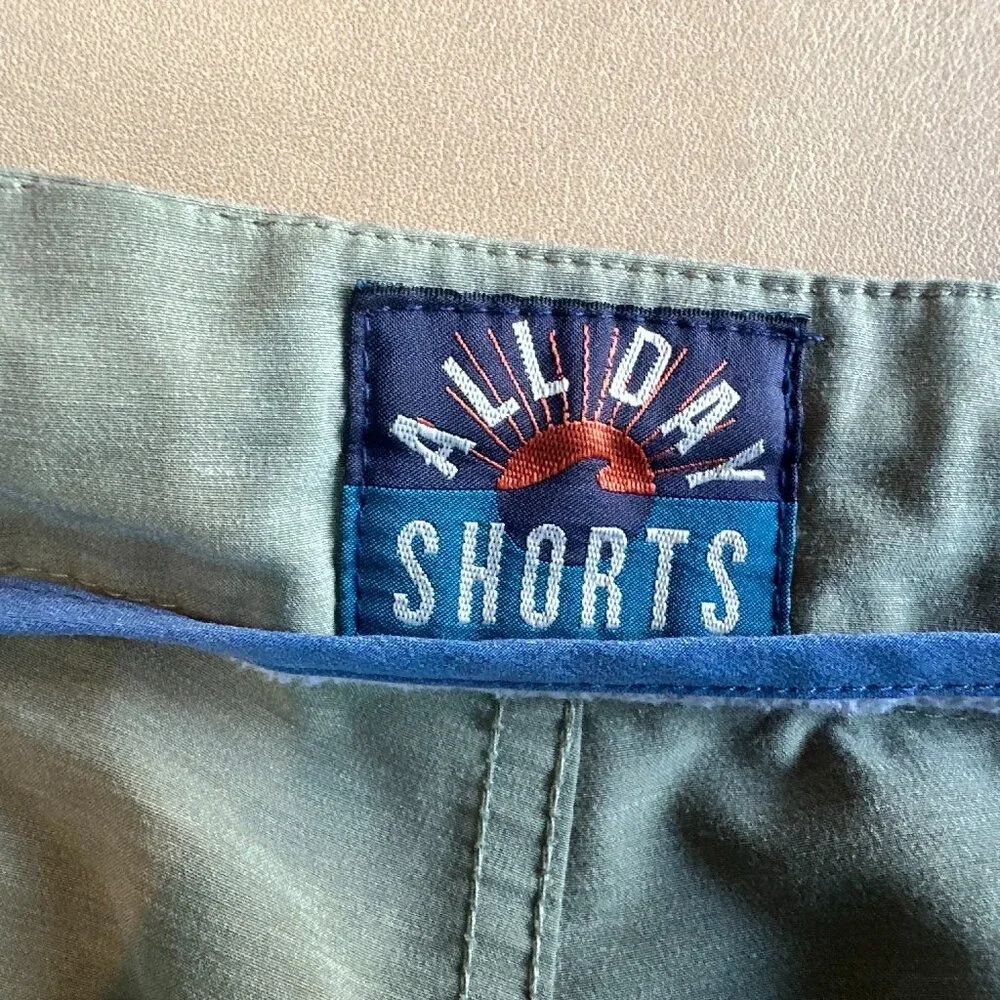 Faherty All Day Shorts Mens 38. Olive